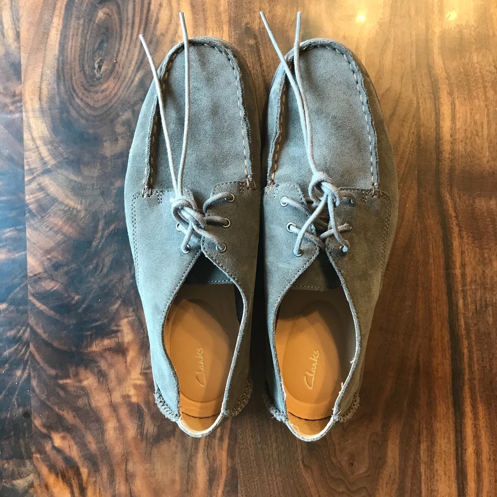 -40% Sale! Like New Clarks Grey